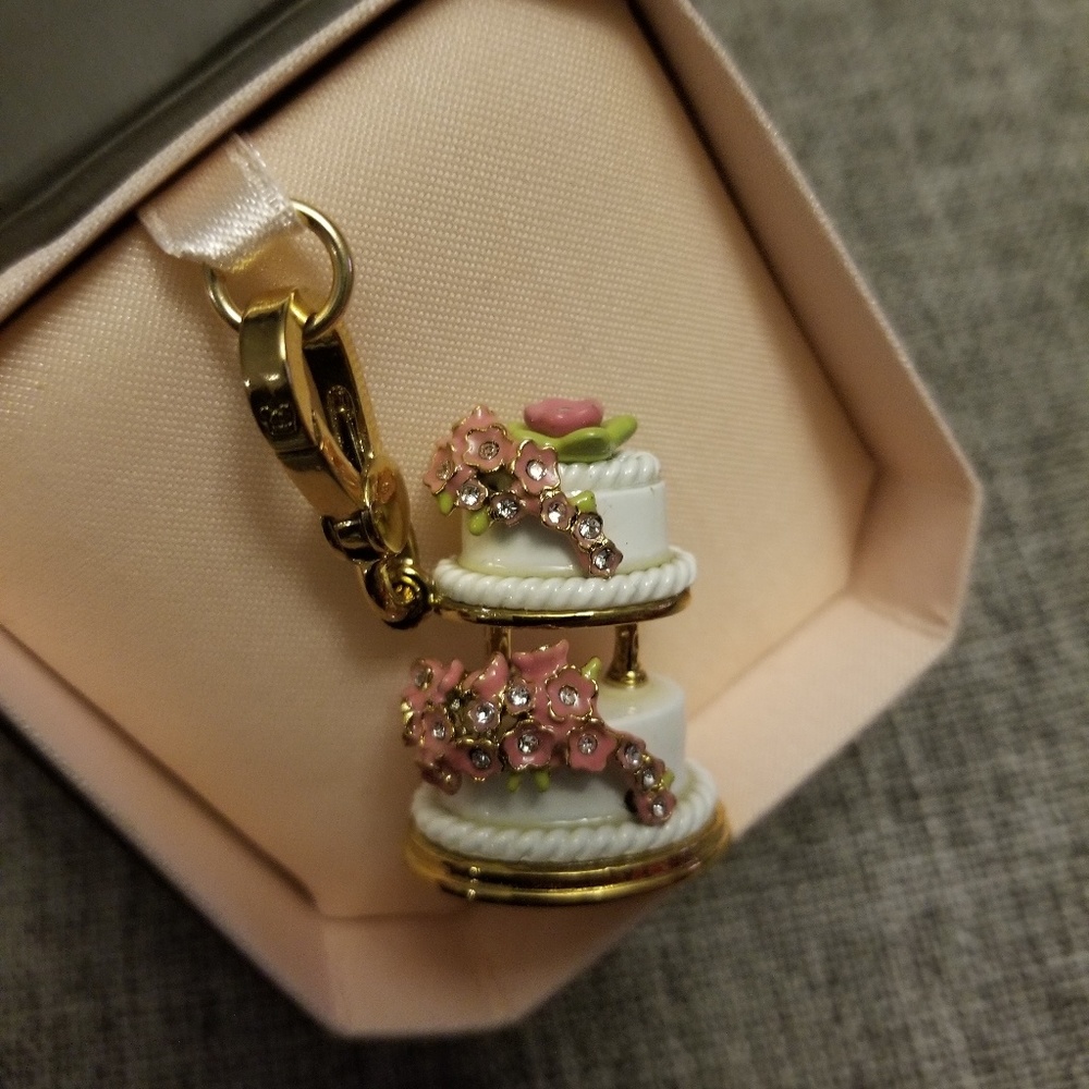 Juicy couture wedding cake charm